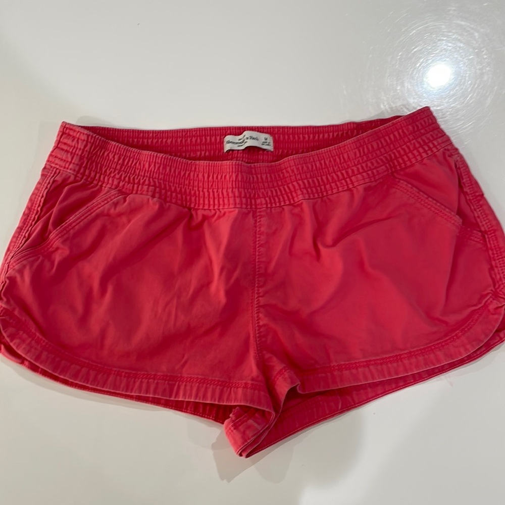 Abercrombie & Fitch elastic shorts